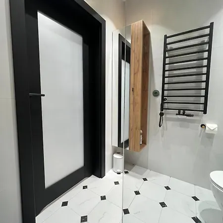 Apartman Stylish Asylum Quality, Quiet, Great Location