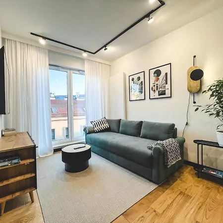 شقة Stylish Asylum Quality, Quiet, Great Location *
