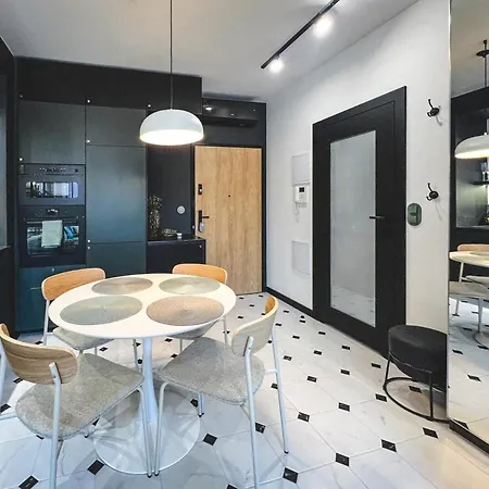 شقة Stylish Asylum Quality, Quiet, Great Location