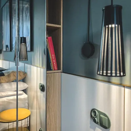 Apartment Stylish Asylum Quality, Quiet, Great Location Krakow