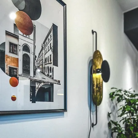 Apartment Stylish Asylum Quality, Quiet, Great Location Krakow